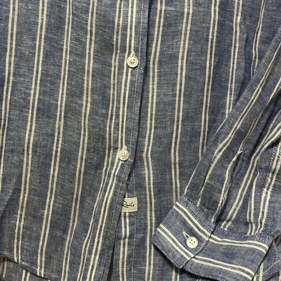 Rails Linen blend button up - Picture 3 of 8